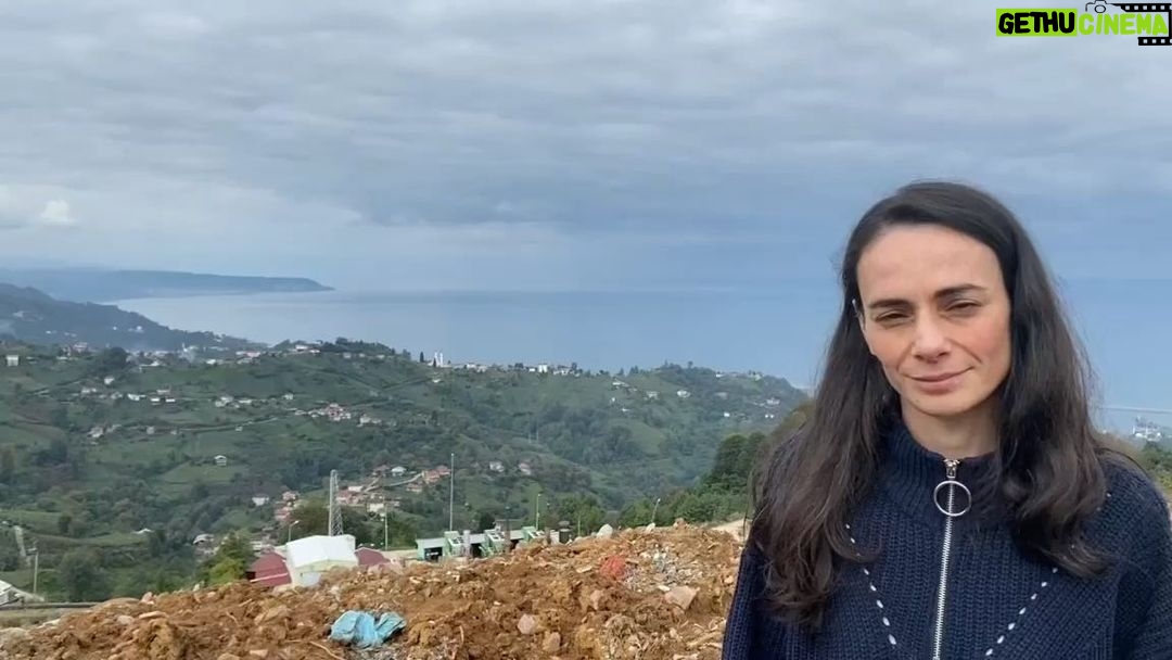 Demet Evgar Instagram - Bi seyredin noolur. 🙏🏻🌀💙 #Repost @gokceerhann Videoyu sonuna kadar izleyerek paylaşmanız durumun ciddiyetinin anlaşılmasını sağlayacaktır. Şimdiden herkese çok teşekkür ederim.