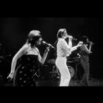 Demet Evgar Instagram – Konserden inciler. 🖤🤍🎼🎶🎵 “ Kadın Eli Değmiş Şarkılar” Canım  @edzeali nin gözünden 🤍
