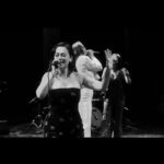 Demet Evgar Instagram – Konserden inciler. 🖤🤍🎼🎶🎵 “ Kadın Eli Değmiş Şarkılar” Canım  @edzeali nin gözünden 🤍