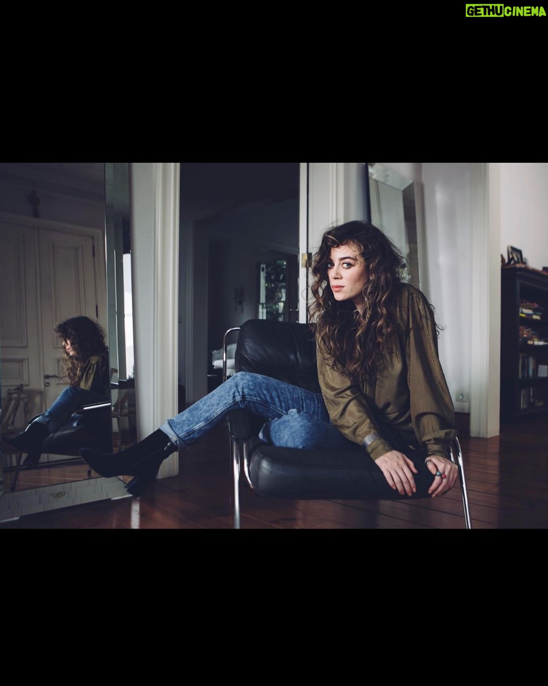 Demet Evgar Instagram - Serial 2 🤎🪐 @edzeali