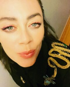 Demet Evgar Instagram - Ejderhalara inanıyorum 😎