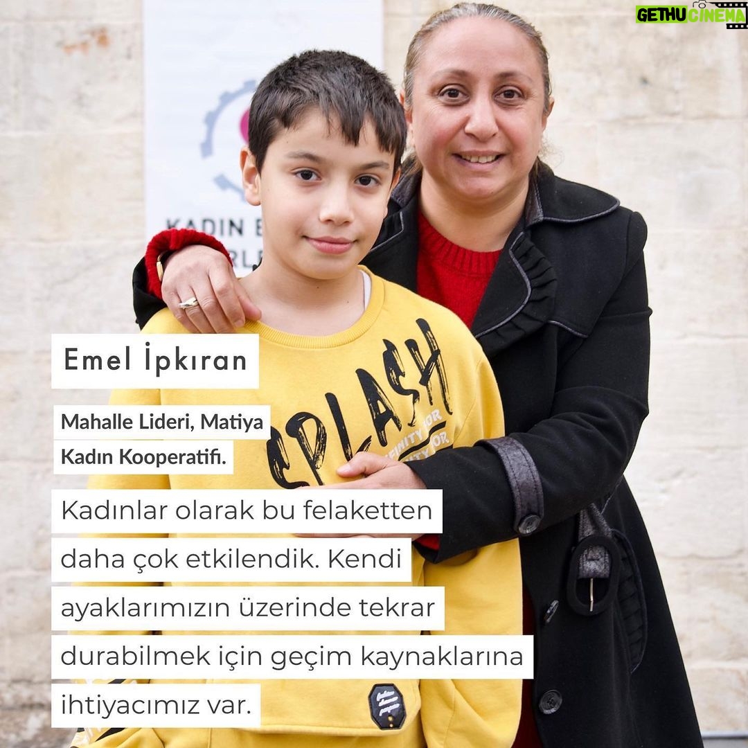 Demet Evgar Instagram - Depremden kadınlar ve kız çocukları farklı etkileniyor. Kendi ihtiyaçlarını karşılamakla kalmayıp mahalleleri için de seferber olan Kadın Mahalle Liderleri, depremin yaralarını birlikte sarmaya çalışıyor. #InternationalWomensDay #IWD2023 #UNWomenTürkiye Women and girls are affected by the earthquakes differently. Women Community Leaders work towards healing the wounds of the earthquakes both for themselves and their communities. @kedv.org.tr 📷 UN Women/İlkin Eskipehlivan.