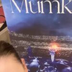 Demet Evgar Instagram - Tamiri Mümkün galasından… Bu filmi seyrederken konserdeymişsiniz gibi düşünmek serbest. Şarkılara eşlik edin, çekim yapın, zıplayın sanki oradaymışsınız gibi…💜