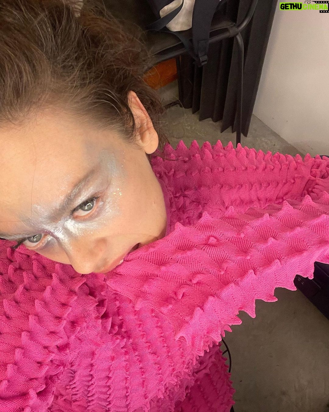Demet Evgar Instagram - Yakın geçmiş kamera arkalı 💘