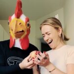 Denis Kukoyaka Instagram - Лена знает на 1 язык больше меня. Язык терминов из косметики. Поэтому я не всегда знаю, какой подарок ей заказать. Зато я всегда знаю как! — Долями! Долями поделит сумму покупки на 4 части без комиссии и переплат. Достаточно оплатить 1 часть покупки сразу, а остальные три через каждые 2 недели. Эмоции от покупки вы получите сразу, а вот платить можно не сразу! Кайф 🥰