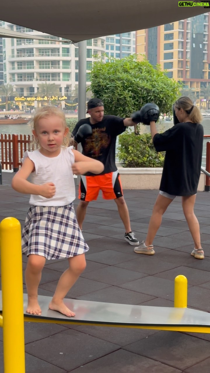 Denis Kukoyaka Instagram - Срочно нужна подпись 😂