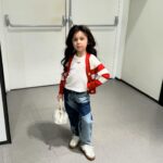 Denis Kukoyaka Instagram – Мы сделали грим и пошли гулять, кто нас узнавал, дарили им подарки😂❤️ Узнали бы нас?