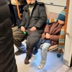 Denis Kukoyaka Instagram – Мы сделали грим и пошли гулять, кто нас узнавал, дарили им подарки😂❤️ Узнали бы нас?