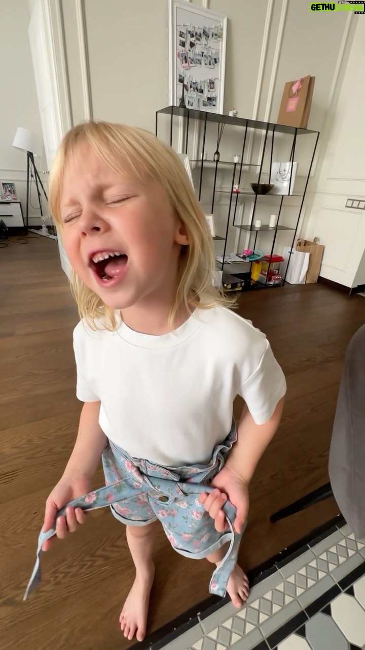 Denis Kukoyaka Instagram - Василиса написала новый хит😂