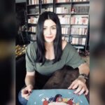 Deniz Çakır Instagram - İçimizi açacak güzel şeyler de oluyor.. Belki bi parçası olabilirsiniz... 🌈 #nesinçocuktakvimi #dünyanınmüziği @nesinyayinevi @nesinvakfi1973