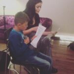 Deniz Çakır Instagram - Bugün Dünya Çocuk Hakları günü.. Çocukların en eşit..en özgür.. en mutlu.. en sağlıklı olduğu günler görelim.. en çok çocukların.. 🌿 (güzel video 2015 Türkiye Eğitim Gönüllüleri etkinlik provasından.. yakışıklı partnerim Van’dan gelmişti etkinlik için.) #20kasımdünyaçocukhaklarıgünü