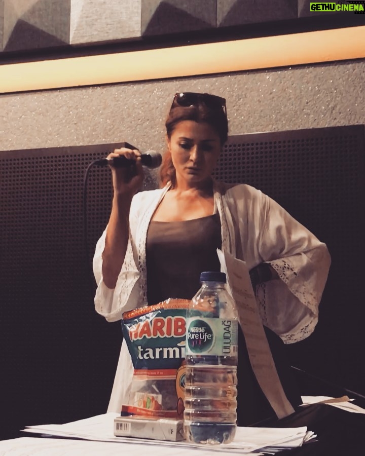 Deniz Çakır Instagram - Ürün yerleştirmeli bi prova tbt’si #ağustos2019 @cigdemerken