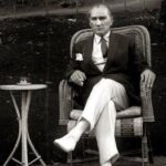 Deniz Çakır Instagram - 30 Ağustos Zafer Bayramımız kutlu olsun.... 🇹🇷 Her gün daha fazla minnet,her gün daha fazla özlemle...🌿
