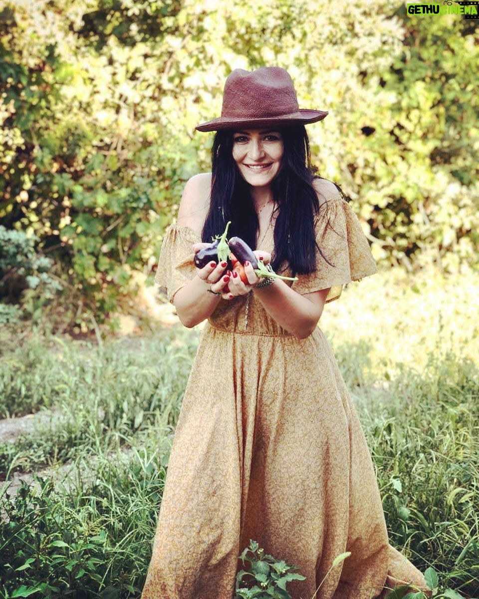 Deniz Çakır - 56.7K Likes - 🌿🌿🌿
