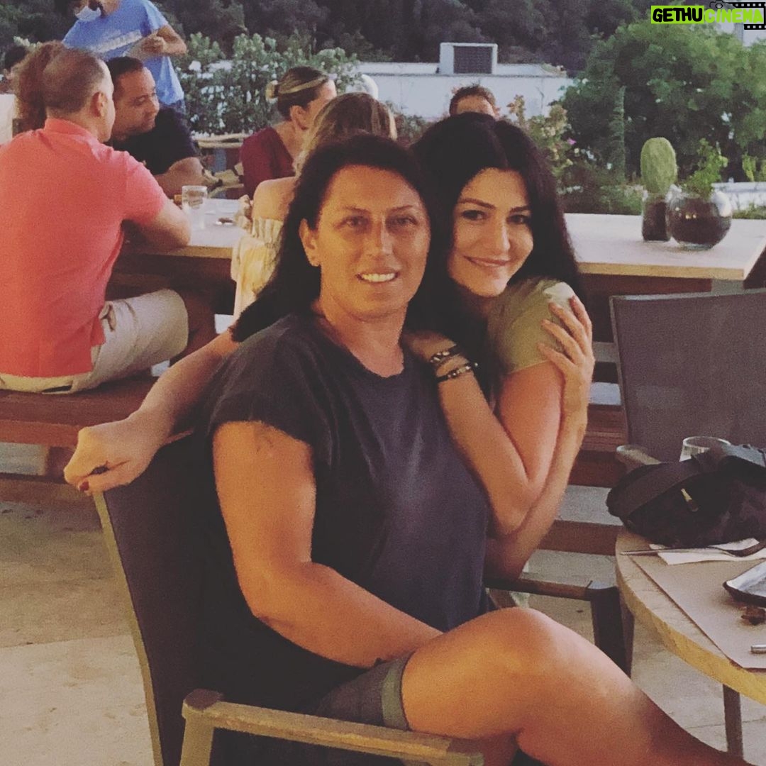 Deniz Çakır - 38.3K Likes - Yürekli kadınım..canım Fatka...🌿