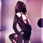 Deniz Çakır Instagram - Bi söz kaç kere söylenir ? kaç kere mesela... AYNI SÖZ... AYNI YÜZE... Kaç sabır tükenir... kaç tahammül sığar aynı sözün anlaşılmayışına...?? 24/5/2020