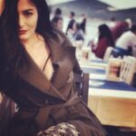 Deniz Çakır Instagram – “İnsana en çok şiir yakışıyor,
Sonra yeryüzüne yağmur,
Gökyüzüne mavi..
Ve en çok insana vefa yakışıyor,
Yüreğe sevda,
Gözlere haya..
Ve en çok yaşamak yakışıyor,
İnsanca, sevdaca, duruca…”
Ahmet TELLİ