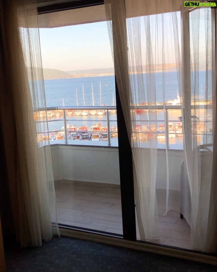 Deniz Çakır Instagram - Mavi Çanakkale ne güzelsin...💙 Çanakkale, Turkey