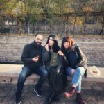 Deniz Çakır Instagram – Elini tuttukların, omzuna başını koydukların, yol arkadaşların mühim.. araya şehirler de girer, zaman da… Bak hayat;sana inat kalan kalıyor,en güzel haliyle…Bak hayat;biz yanyana hep çok güzeliz…😉
@sanemisler
@tungedenizmen
