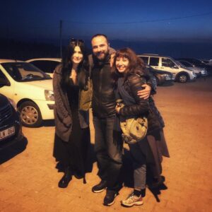 Deniz Çakır Instagram - Her şey geçer...dostluk kalır...✌🏻
#ankaradevletkonservatuvarı