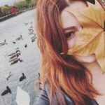 Deniz Çakır Instagram - ’Kıymet bilmek’ ne güzel kelime di mi?.. 🍁🍁🍁