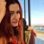 Deniz Çakır Instagram - Hişşt... gülümse..güzel şeyler olsun diye...😉