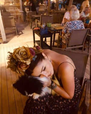 Deniz Çakır Instagram - Seviyorum kız seni... #blanche