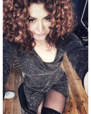 Deniz Çakır Instagram - İyi gelenleriniz çok olsun... çiçek açtıranlarınız.. güldürenleriniz... 🌿
