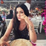 Deniz Çakır Instagram - Gümüşlük’de son gün batımları…🩷🥂🌿 Melengeç Gümüşlük