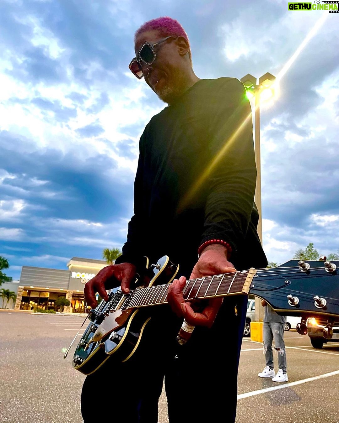 Dennis Rodman Instagram - Rock. Star. Life. 🎸