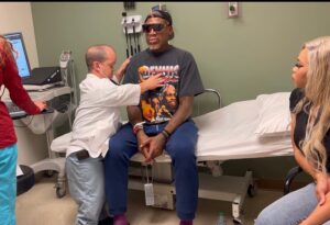 Dennis Rodman Instagram - Want to see how my Doctors Visit went 👉🏾Check it out SUBSCRIBE #youtube link in bio 👈🏾🩺🩺🩺
