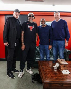 Dennis Rodman Instagram - Thank you Chicago 🏀#91