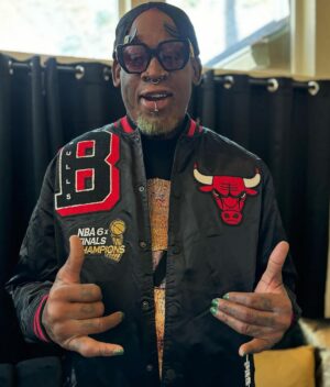 Dennis Rodman Instagram - Appreciate You Chicago #ringofhonor I love you guys 💪🏾💪🏾💪🏾Always 👈🏾Forever 👈🏾 THANK YOU!!