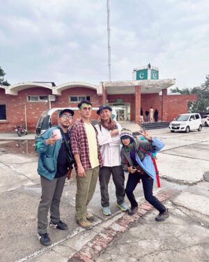 Denny Sumargo Instagram - Nama pakistan yg cocok untukku apa ya?