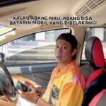 Denny Sumargo Instagram - gw ada duit nih buat lu malem mingguan‼️ varian apa yang pengen lu beli dari @kenangan.hanyauntukmu dan kenapa? #timkopkenbotol #kenanganhanyauntukmu