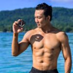 Denny Sumargo Instagram - Yg pada minta THR kumpul sini!! Kalau @shantosromeo.official kasih THR 1 JUTA, uangnya mau dipake buat apa? #shantosromeo #bikingantengbikinpede