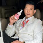 Denny Sumargo Instagram - Yg tau 5 series "scarlett loving" terbaru apa aja, dapat duit BUAT BELI TAKJIL!!! #scarlett #bodycare #7xceramide #skinbarrier #bodybarriermatters
