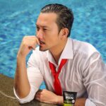 Denny Sumargo Instagram - Enakan pake sabun atau uang pajak? #bebasminyakbebasawkward