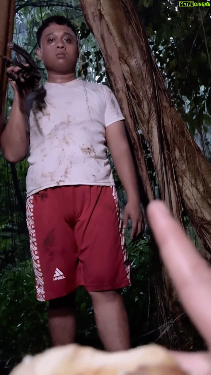 Denny Sumargo Instagram - Hal paling bangor apa yg pernah lu lakuin di tempat angker?