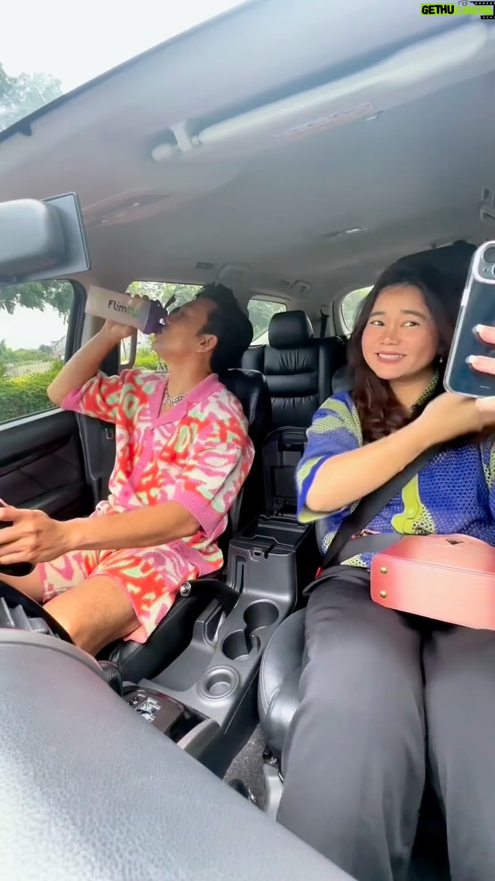 Denny Sumargo - 241.4K Likes - cewe kalian kalo laper kaya gini gak sih?
tolong kasih gw solusi nanti gw kasih uang buat beli flimeal pake nasi..
#Flimty
#FlimtyFamily
#Flimeal
#MealReplacement
#DennySumargo