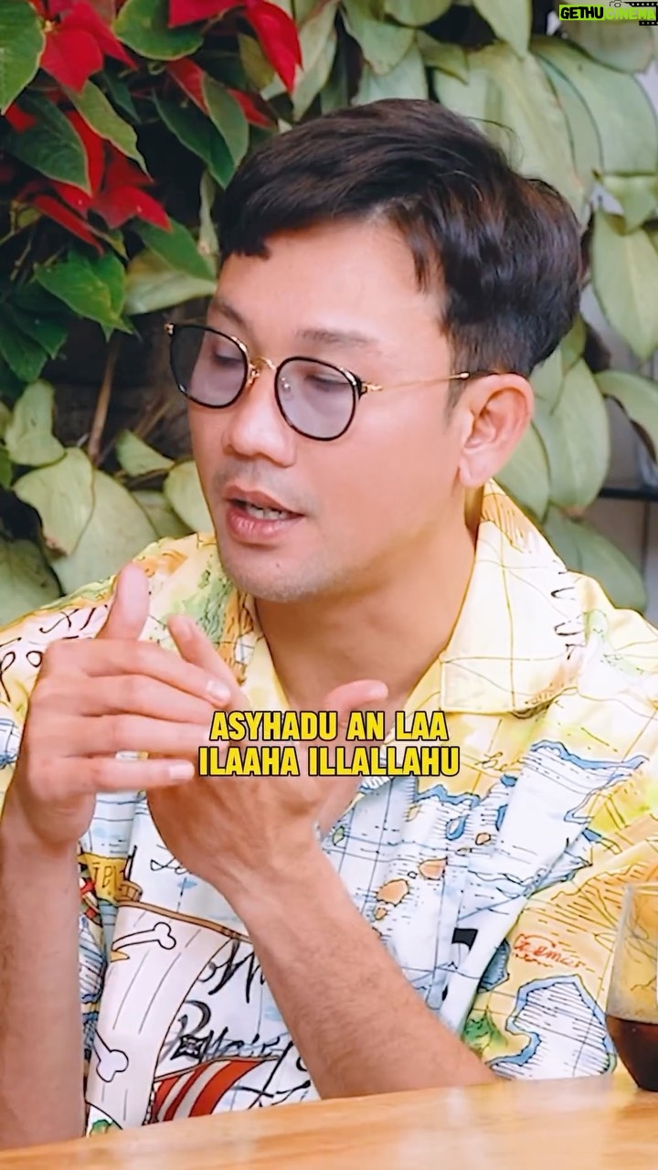 Denny Sumargo - 309.3K Likes - Serius nanya ni, emangnya kalau mengucapkan kalimat Syahadat, automatis masuk Islam?
