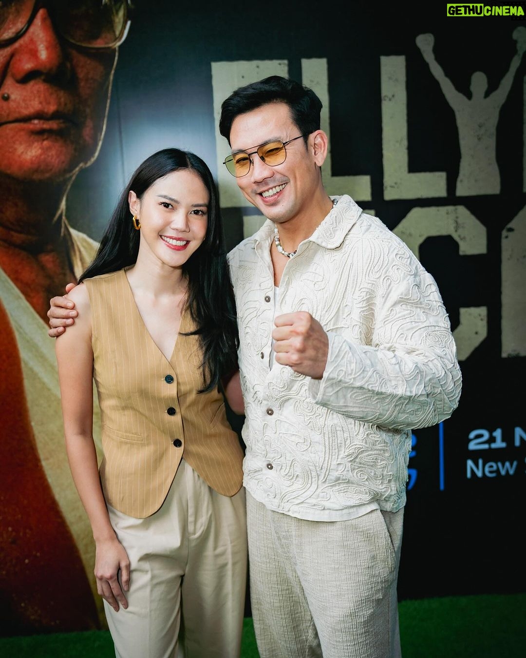 Denny Sumargo Instagram - berapa kali ellyas pical memukul lawannya dalam video ini?! ELLYAS PICAL PETINJU KELAHIRAN SAPARUA ini tidak bisa mendengar dengan baik, tidak bisa membaca, tidak sekolah, tidak punya uang, bahkan tidak direstui menikah dengan kekasih hatinya, tapi 12 kali JUARA DUNIA, gimana tuh??!! TAYANG 21 MARET di @primevideoid