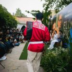 Denny Sumargo Instagram - berapa kali ellyas pical memukul lawannya dalam video ini?! ELLYAS PICAL PETINJU KELAHIRAN SAPARUA ini tidak bisa mendengar dengan baik, tidak bisa membaca, tidak sekolah, tidak punya uang, bahkan tidak direstui menikah dengan kekasih hatinya, tapi 12 kali JUARA DUNIA, gimana tuh??!! TAYANG 21 MARET di @primevideoid