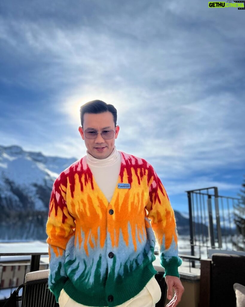 Denny Sumargo Instagram - Apa tujuan perjalanan gw kali ini.. #winterdriving #fastronxlamborghinisc #pertaminafastron St. Moritz Top of the world
