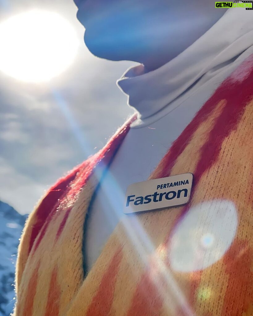 Denny Sumargo Instagram - Apa tujuan perjalanan gw kali ini.. #winterdriving #fastronxlamborghinisc #pertaminafastron St. Moritz Top of the world