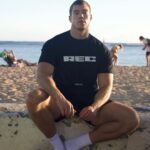 Derek Chadwick Instagram – New @recgen campaign shot in Hawaii. 💣 Use code DEREK10OFF for 10 percent off my fav gym stuff!