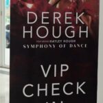Derek Hough Instagram – One of my favorite things about Touring is meeting you in person :)) I really love the intimate and personal experience. We always go over time cause I enjoy chatting and connecting so much. 
Can’t to see you all soon 
Tickets 🎫 
DerekHough.Com
