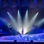 Derek Hough Instagram - 1st week of shows all wrapped up! And we’re just getting started ! Sharing it with my beloved @hayley.erbert and my entire cast of insanely talented, hard working cast and crew has been a joy! This show is very special! Thank you Thank you Thank you 55 more cities DerekHough.Com 🎫