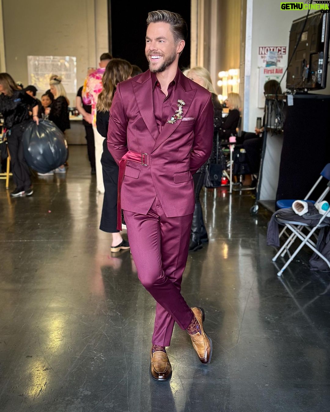 Derek Hough Instagram - Maroon ✅Karate belt✅Broach ✅ Unique Fashion Pose ❌ Did you like this look ? @apuje @dancingwiththestars