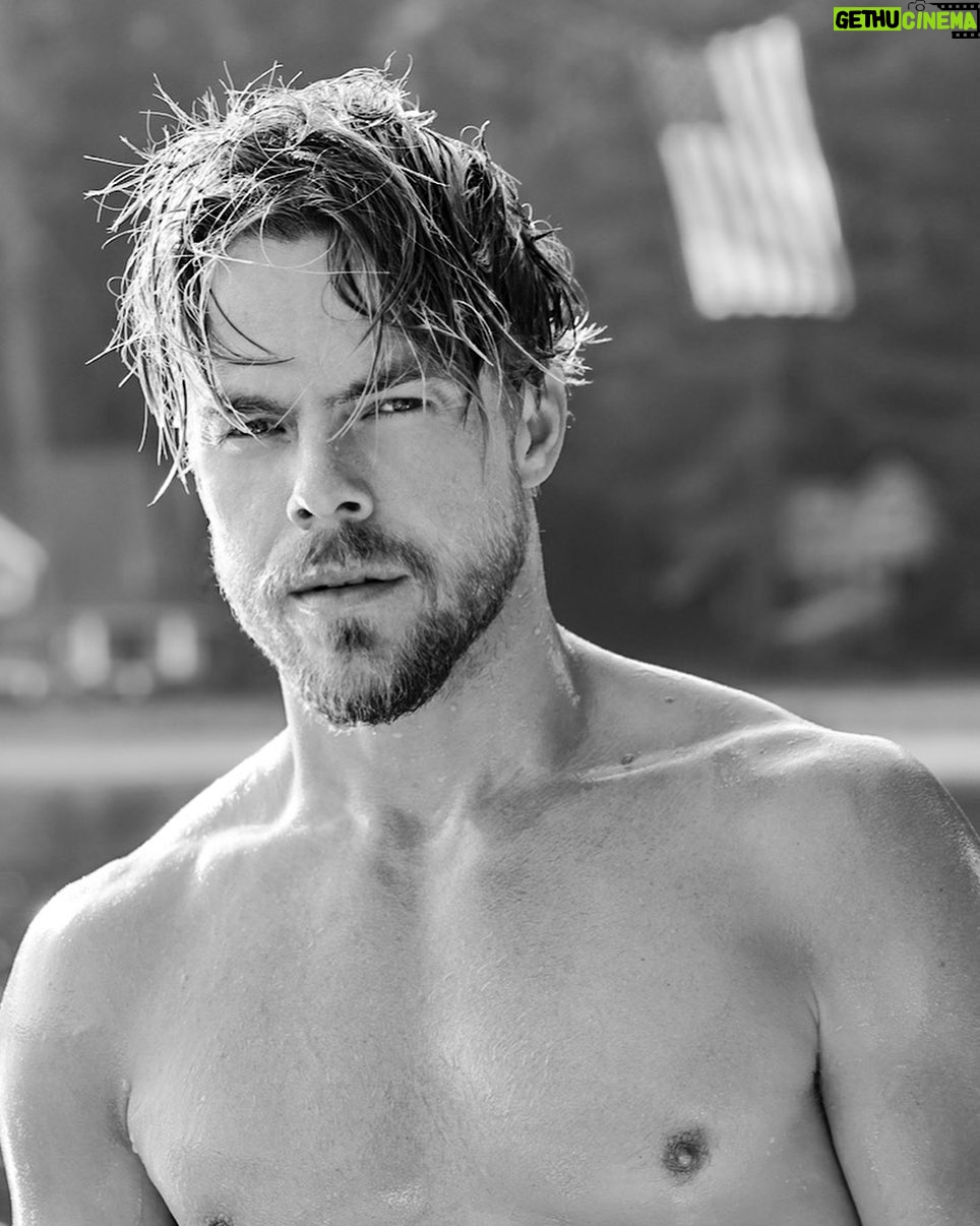 Derek Hough Instagram - Messy Vibe 4th of July ! Stay safe out there, be kind and have some fun 🇺🇸